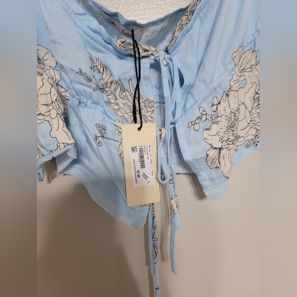 NWT Gab & Kate pastel blue and white floral crop top Size L 100% Rayon - Picture 7 of 10